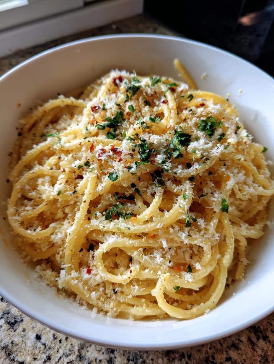 Pâtes au beurre d'ail et parmesan - detail 1