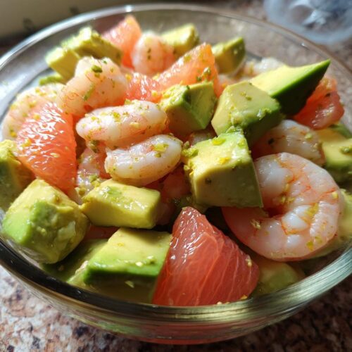Salade avocat-crevettes-pamplemousse