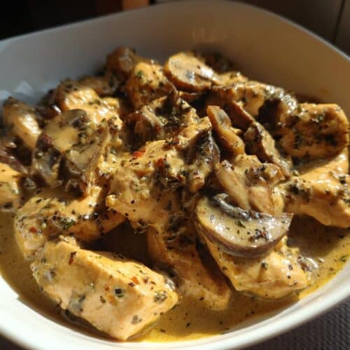 Poulet à la crème et champignons