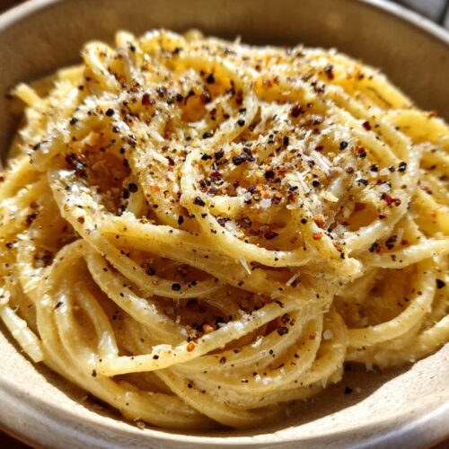 Pâtes cacio e pepe authentiques