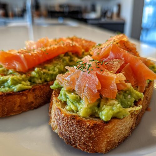 Toast à l'avocat et saumon fumé