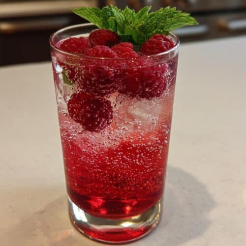 Soda maison à la framboise pétillant