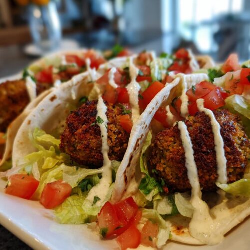 Wraps falafels sauce tahini